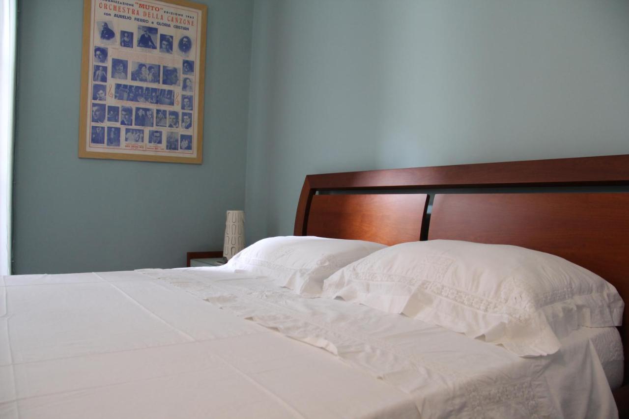Casa Vacanza Icaros, Ortigia Hictoric Center, 200 Mt From The Beach Syracuse Exterior photo